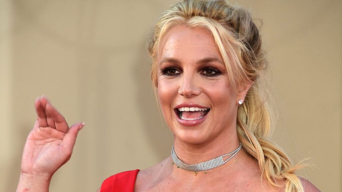 El padre de Britney Spears renuncia a la tutela de la cantante después de 13 años y una batalla legal El padre de Britney Spears renuncia a la tutela de la cantante después de 13 años y una batalla legal