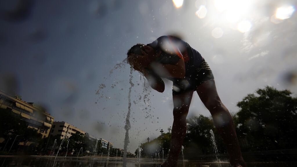 El calor extremo pone en alerta mañana a casi toda España, con máximas de 46ºC y aviso rojo en ocho provincias