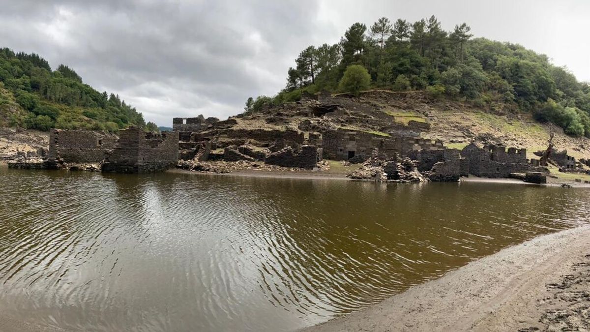 Los restos del Portomarín primitivo son visibles en esta época del año Los restos del Portomarín primitivo son visibles en esta época del año