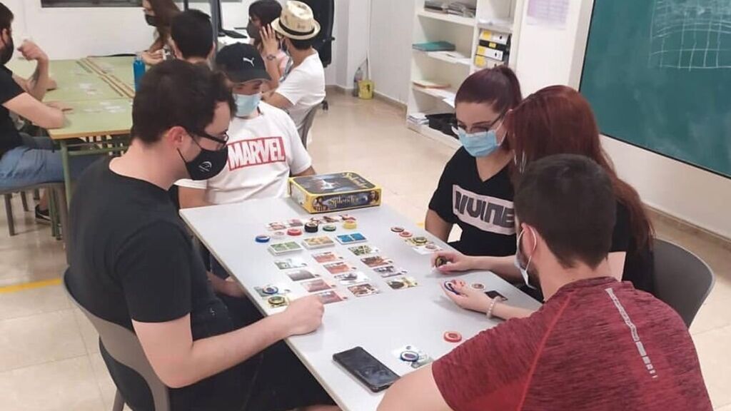 Los jóvenes en la Zubia en "juegos sin cobertura"