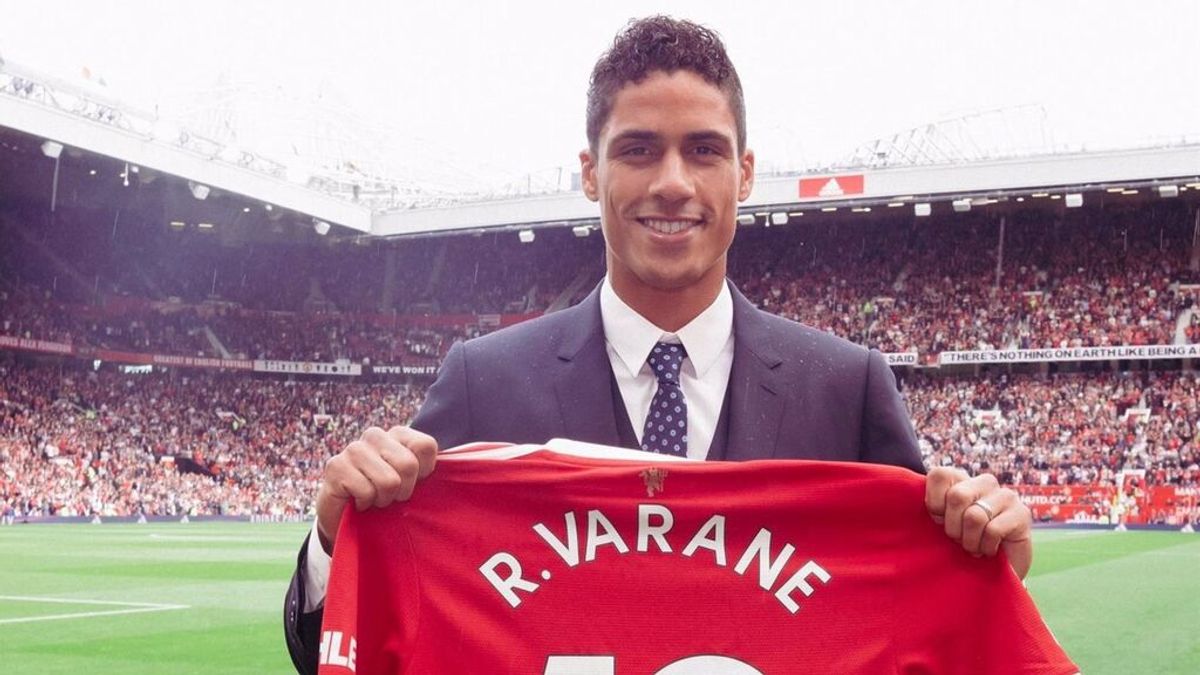 Varane abandona el Real Madrid y firma con el Manchester United hasta 2025 Varane abandona el Real Madrid y firma con el Manchester United hasta 2025