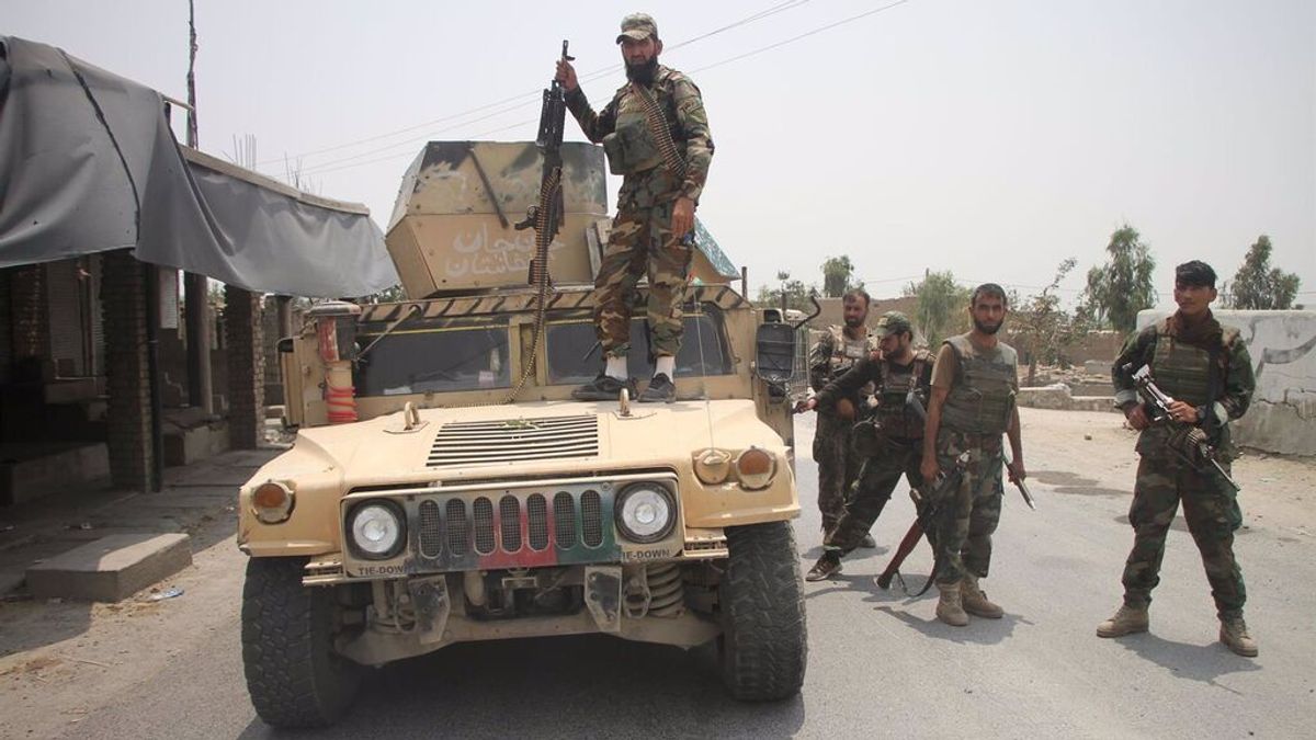 Los talibán redoblan sus ofensivas contra otras tres capitales de provincia en las últimas horas