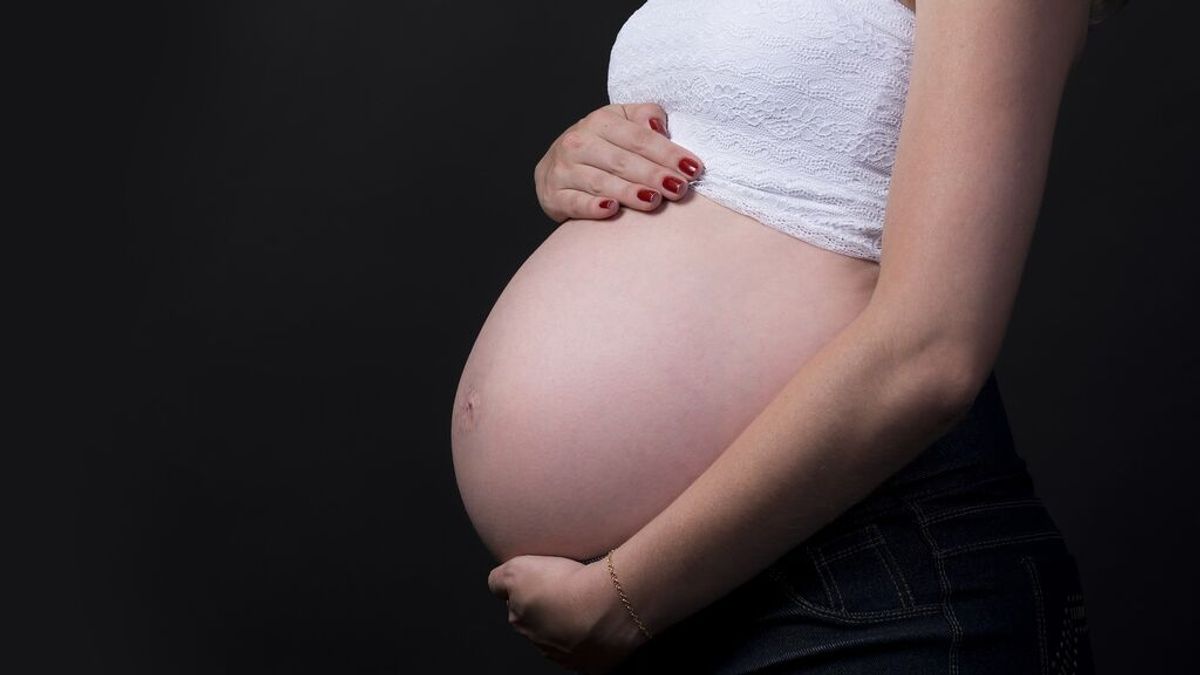 Andalucía tiene 44 embarazadas con coronavirus ingresadas en los hospitales, 36 de ellas sin vacunar
