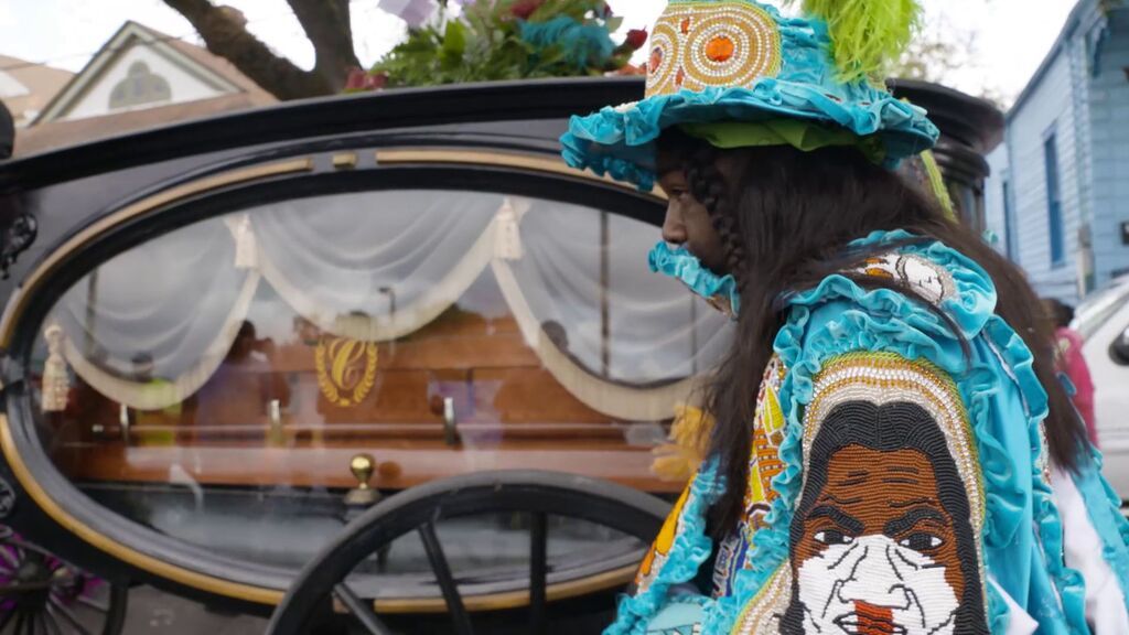 Asistimos a un surrealista funeral en las calles de Nueva Orleans