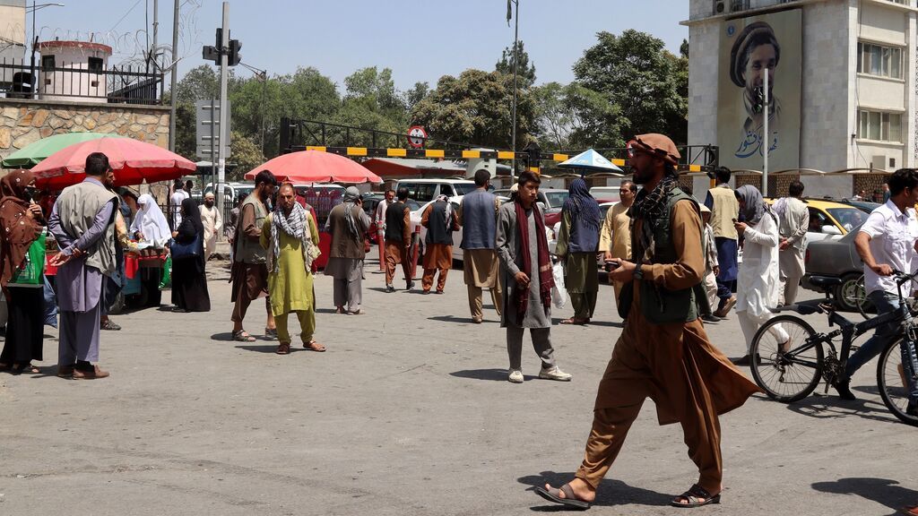Talibanes y Gobierno afgano comienzan las conversaciones para discutir un ejecutivo de transición