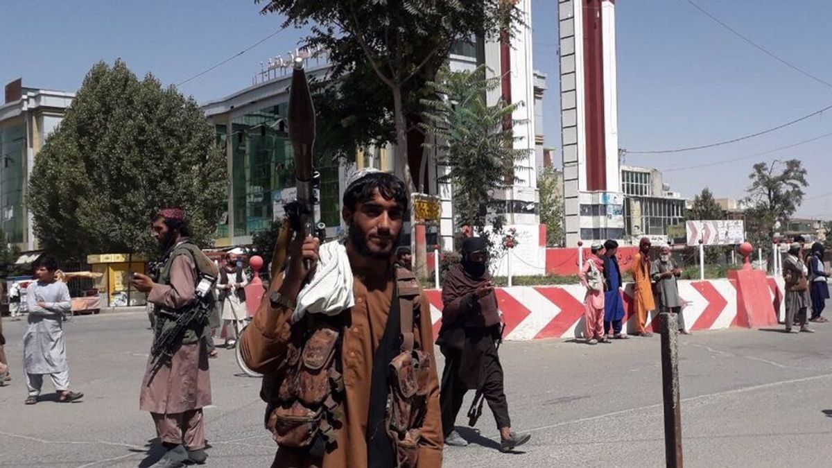 Los talibán anuncian su entrada total en Kabul para "evitar saqueos" tras denunciar un vacío de seguridad Los talibán anuncian su entrada total en Kabul para "evitar saqueos" tras denunciar un vacío de seguridad