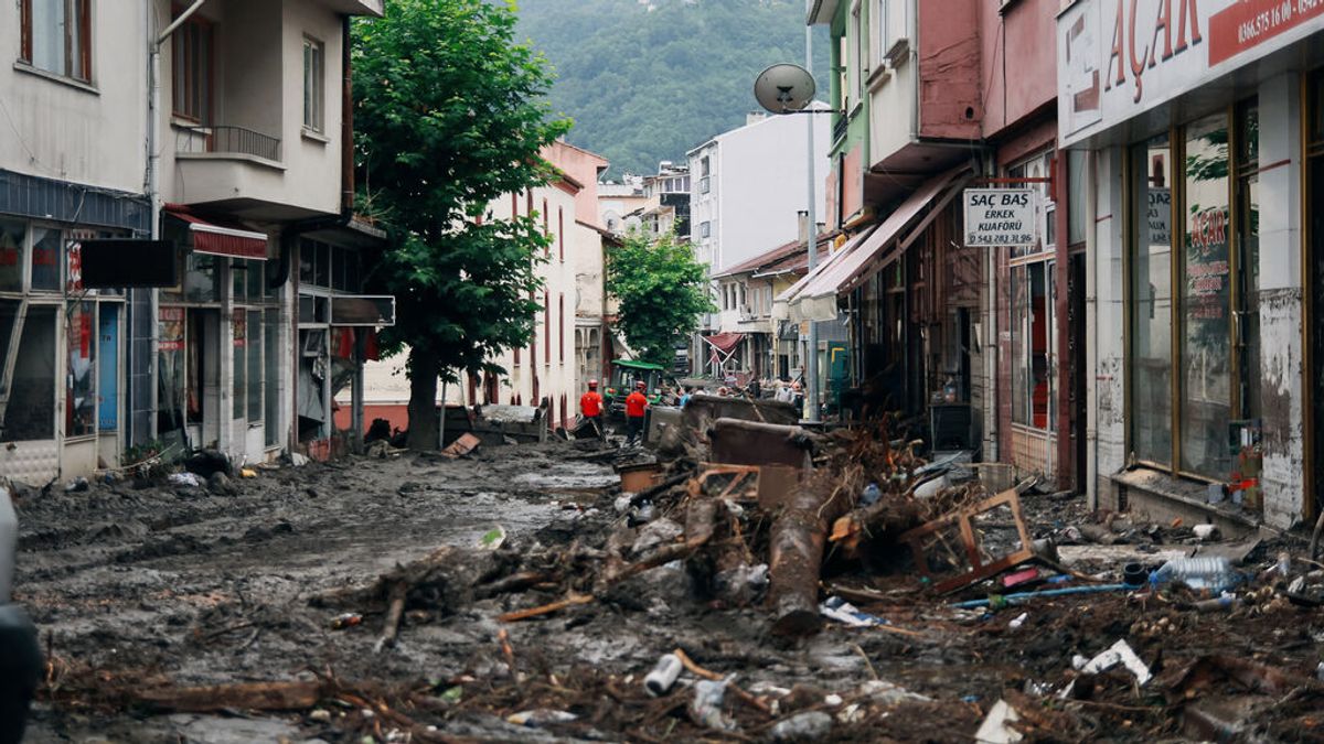 Ascienden a 58 los muertos por las inundaciones en el norte de Turquía Ascienden a 58 los muertos por las inundaciones en el norte de Turquía