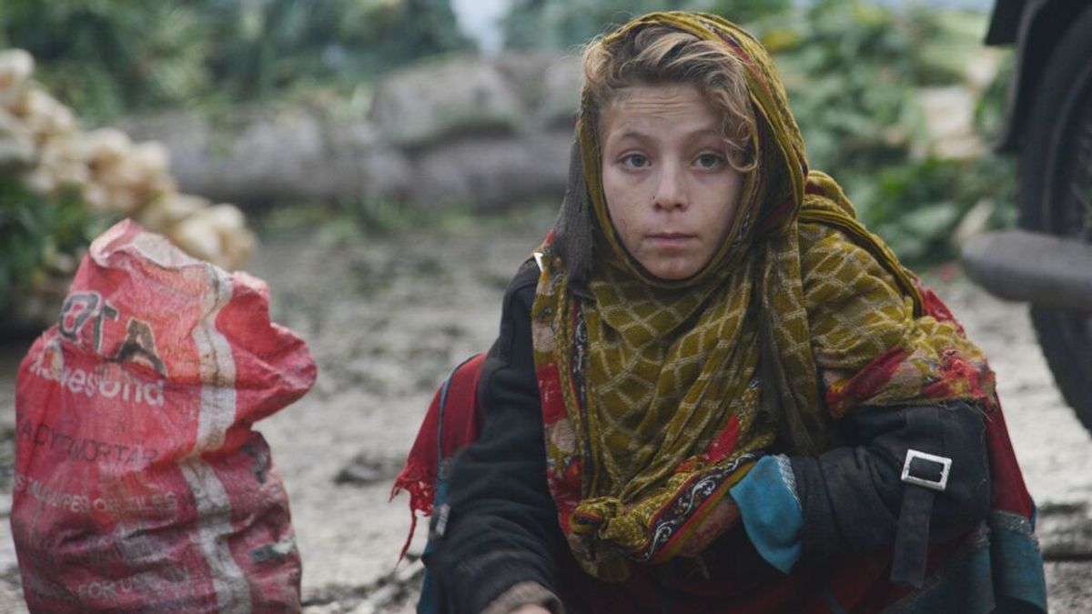 Irán establece una zona de protección para los refugiados afganos que huyen de los talibanes Irán establece una zona de protección para los refugiados afganos que huyen de los talibanes