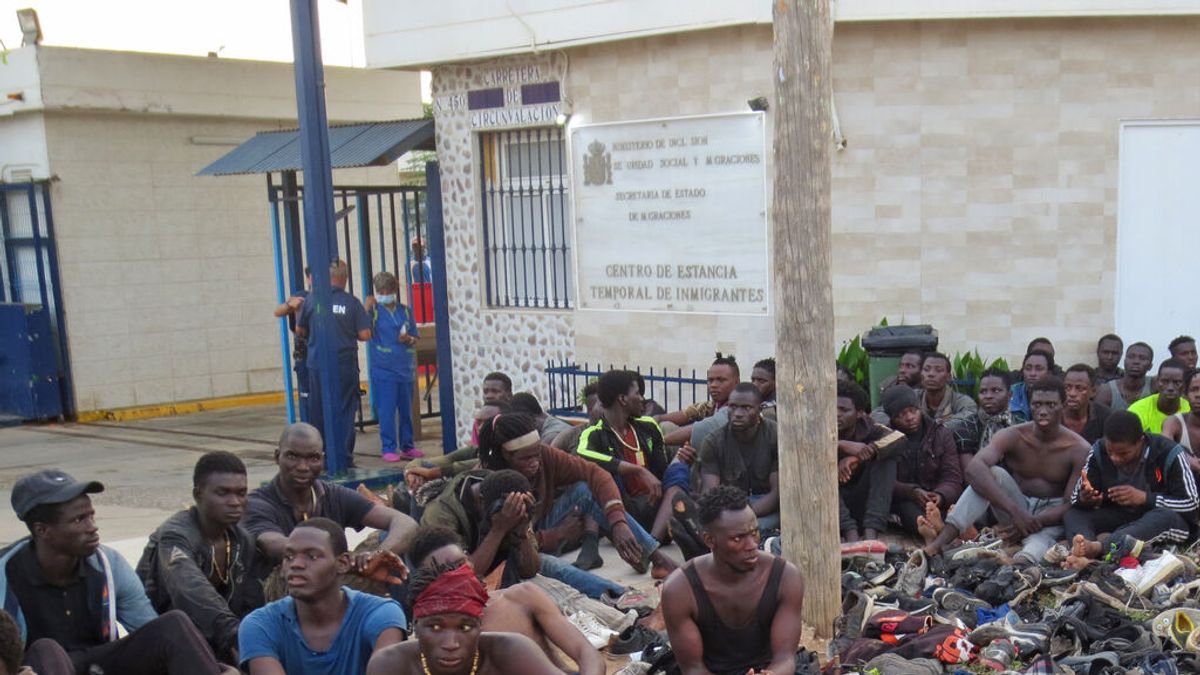 Los trabajadores del CETI de Melilla denuncian la "alarmante situación" tras un brote de más 170 contagios de coronavirus Los trabajadores del CETI de Melilla denuncian la "alarmante situación" tras un brote de más 170 contagios de coronavirus