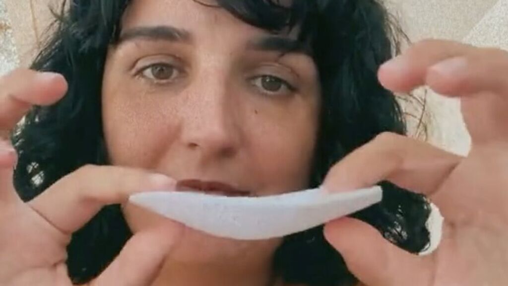 Una madre, indignada tras ver que el bikini de su hija de 7 años tiene relleno: "Sexualizando a las niñas desde la cuna"