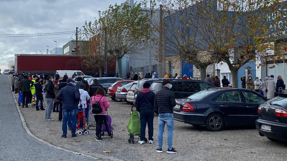 El Banco de Alimentos de Lugo necesita cacao, galletas y conservas: “Nunca las colas habían sido tan grandes” El Banco de Alimentos de Lugo necesita cacao, galletas y conservas: “Nunca las colas habían sido tan grandes”