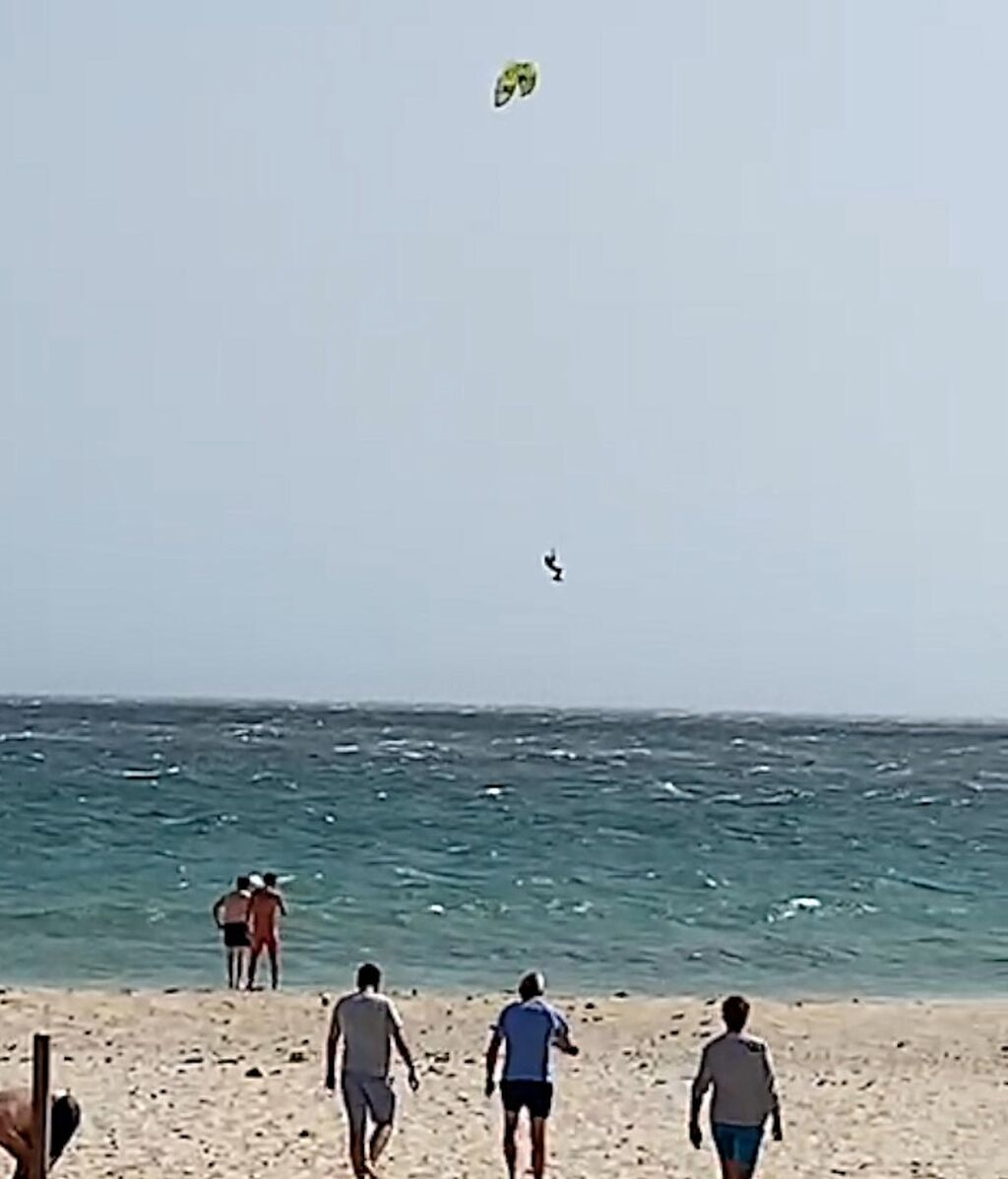 Un momento del vuelo de Aldaravi en Valdevaqueros