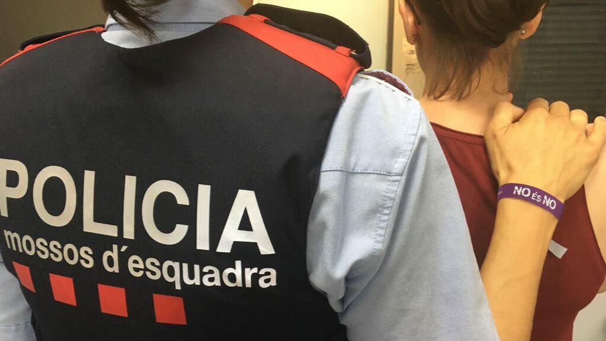 Detienen a tres mujer por robar en viviendas con el método de la radiografía en Barcelona Detienen a tres mujer por robar en viviendas con el método de la radiografía en Barcelona