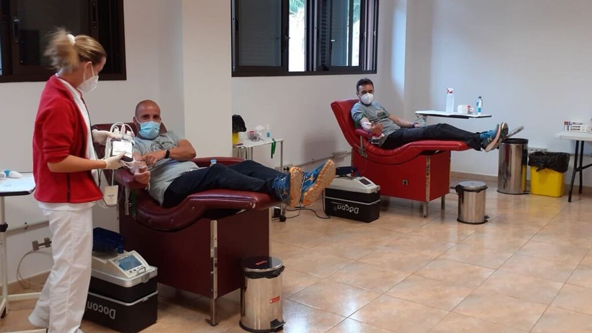 Sanidad recuerda que los vacunados pueden donar sangre ante la bajada de las reservas en verano Sanidad recuerda que los vacunados pueden donar sangre ante la bajada de las reservas en verano