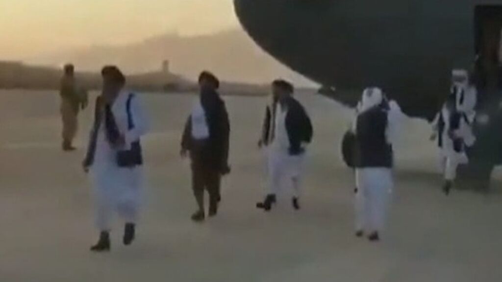 Baradar Akjund aterriza en Afganistán