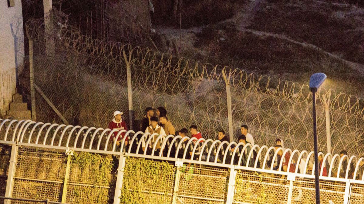 La delegada del Gobierno en Melilla anuncia el refuerzo de la valla para evitar la entrada de inmigrantes La delegada del Gobierno en Melilla anuncia el refuerzo de la valla para evitar la entrada de inmigrantes