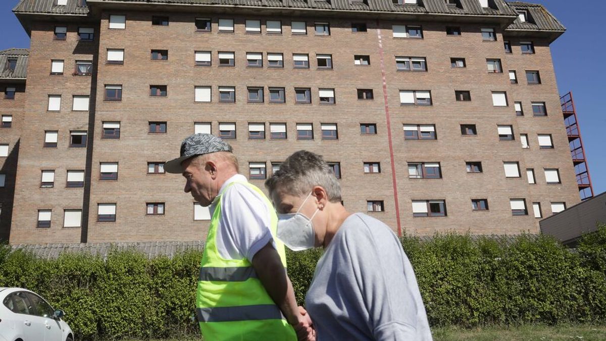Sanidad notifica una bajada a 8.507 hospitalizados por covid y 121 muertos Sanidad notifica una bajada a 8.507 hospitalizados por covid y 121 muertos