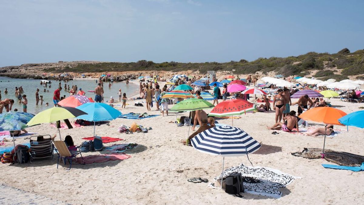 Los 900.000 casos de la quinta ola y las vacaciones retrasan la vacunación en España Los 900.000 casos de la quinta ola y las vacaciones retrasan la vacunación en España