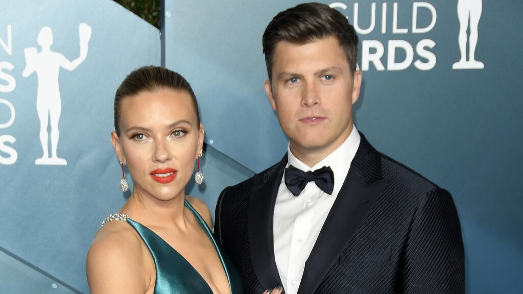 Scarlett Johansson y Colin Jost