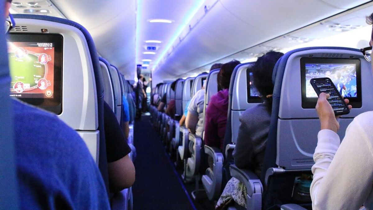 El truco de una azafata para acceder gratis a primera clase en el avión