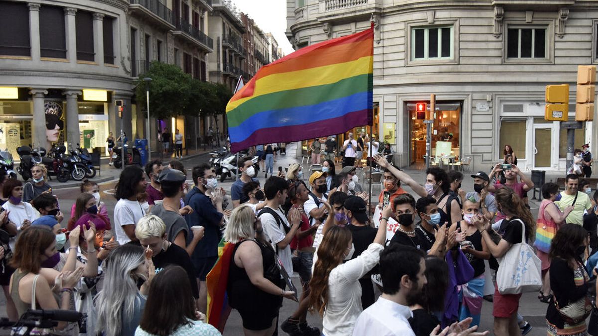 Concentración en Barcelona contra la “represión del Gobierno” y las agresiones LGTB-fóbicas