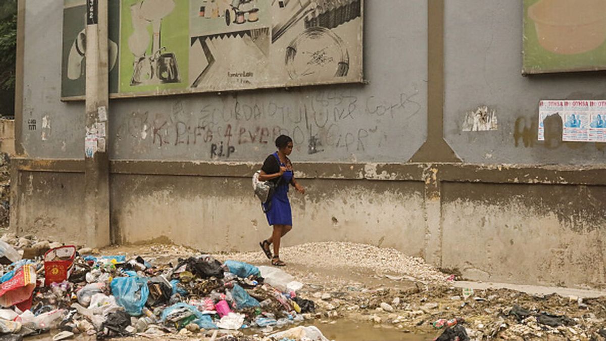 Más de 2.000 los muertos y a más de 12.000 los heridos por el terremoto de Haití Más de 2.000 los muertos y a más de 12.000 los heridos por el terremoto de Haití