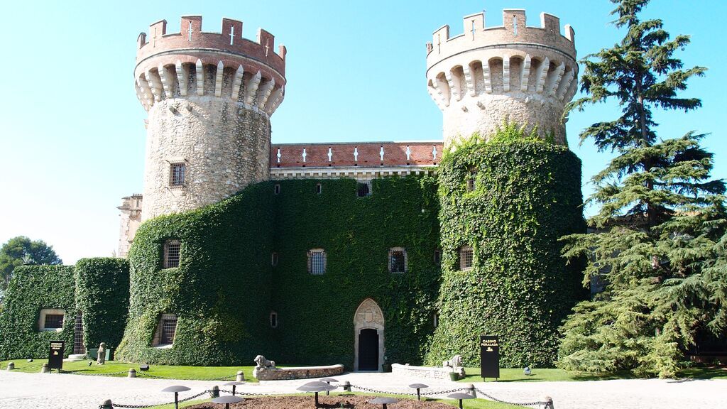Castillo de Peralada, cerca de Figueres.