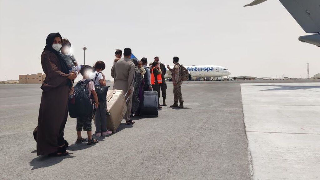 110 afganos rumbo a España vía Dubai evacuados por un segundo avión español