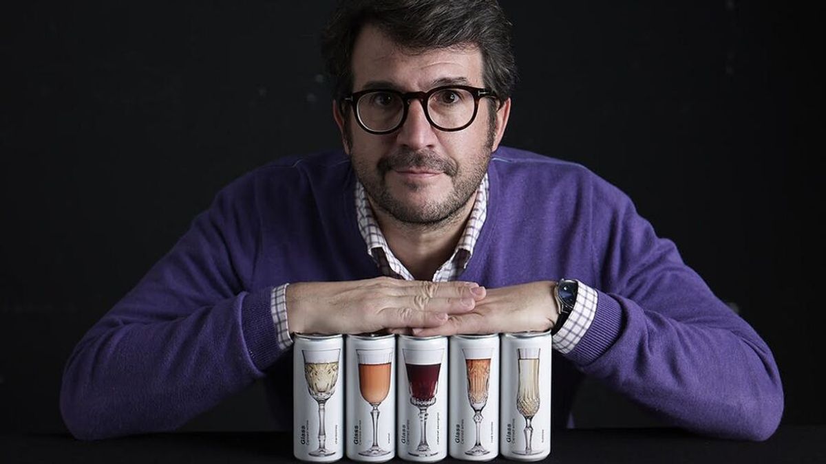 El vino en lata llega a Cataluña gracias al empresario Joan Anton: "Ha venido para quedarse, no es una moda" El vino en lata llega a Cataluña gracias al empresario Joan Anton: "Ha venido para quedarse, no es una moda"