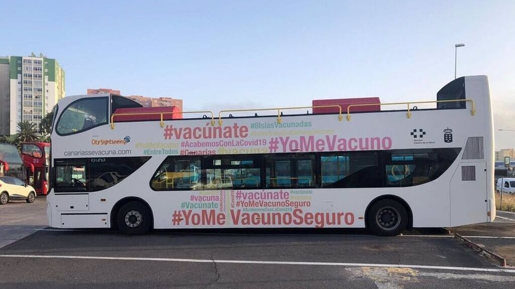 En marcha la 'vacuguagua' en Las Palmas de Gran Canaria que vacunará a mayores de 12 años