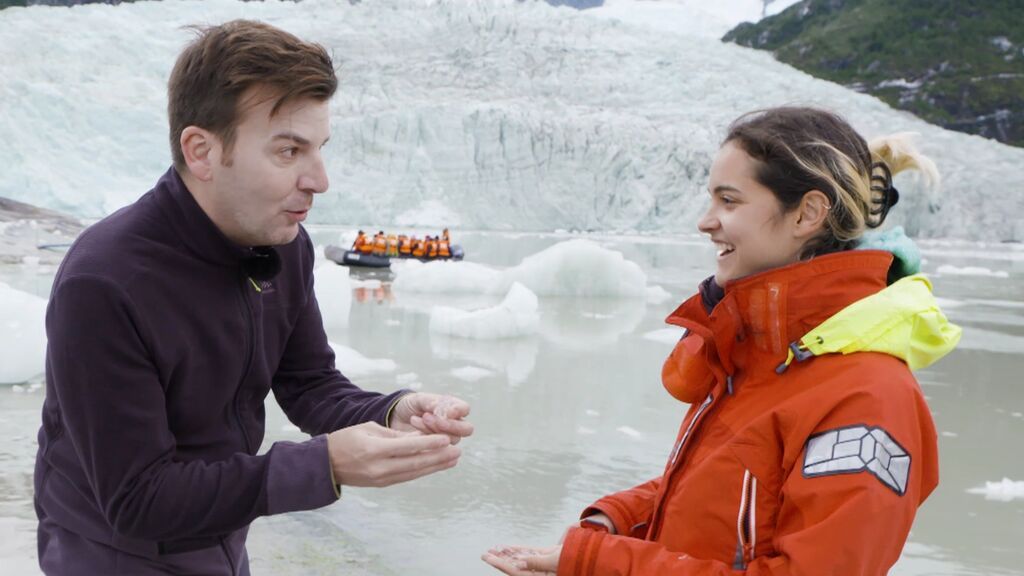 Probamos el agua más pura en el Glaciar Pía