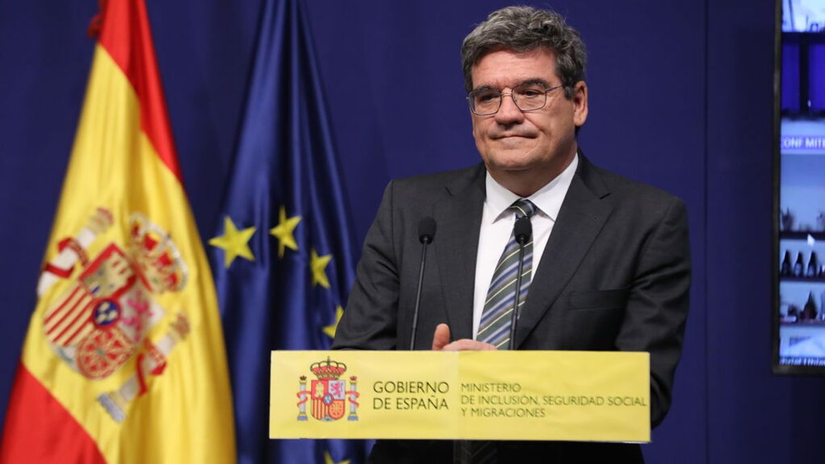 El Consejo de ministros prevé aprobar mañana el primer bloque de la reforma de pensiones El Consejo de ministros prevé aprobar mañana el primer bloque de la reforma de pensiones