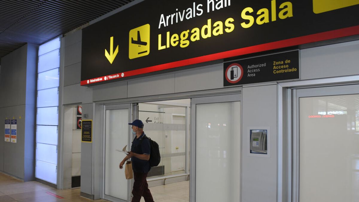 Las llegadas de pasajeros internacionales en julio suponen el 41,8% de las registradas en 2019 Las llegadas de pasajeros internacionales en julio suponen el 41,8% de las registradas en 2019