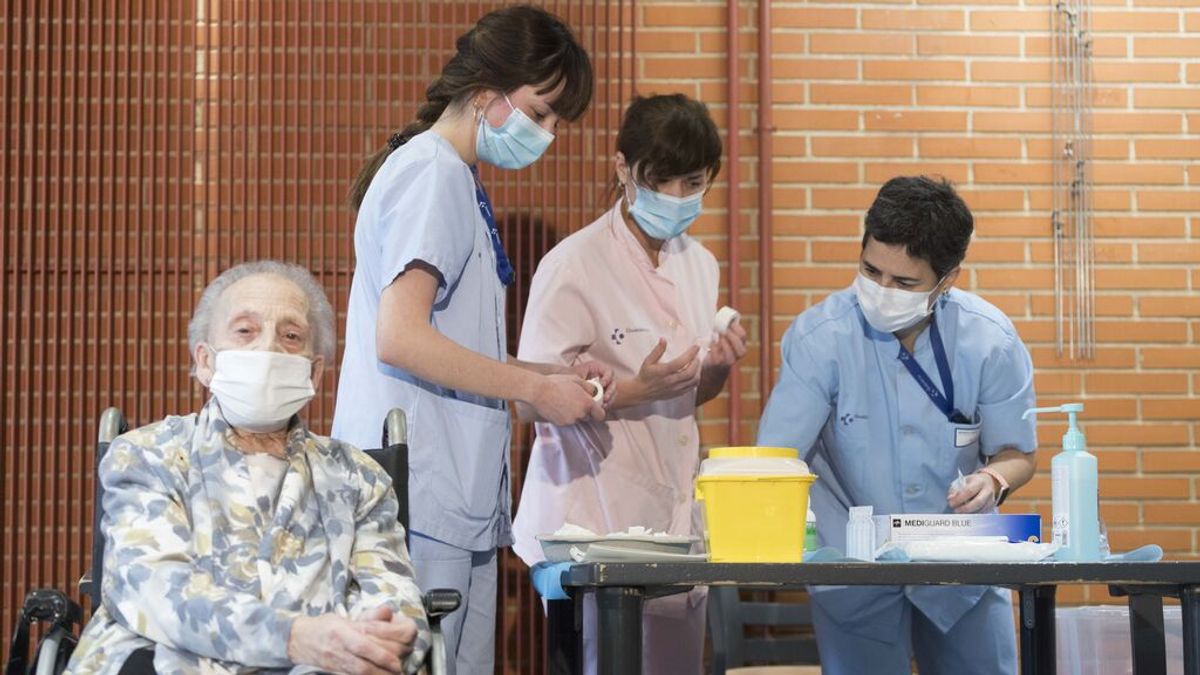 Los trabajadores de las residencias del País Vasco que no estén vacunados se someterán a una PCR semanal Los trabajadores de las residencias del País Vasco que no estén vacunados se someterán a una PCR semanal