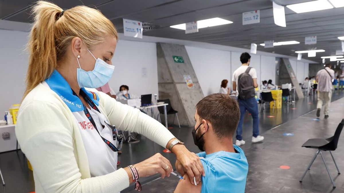 Última hora del coronavirus: Madrid defiende una tercera dosis de la vacuna para personas inmunodeprimida