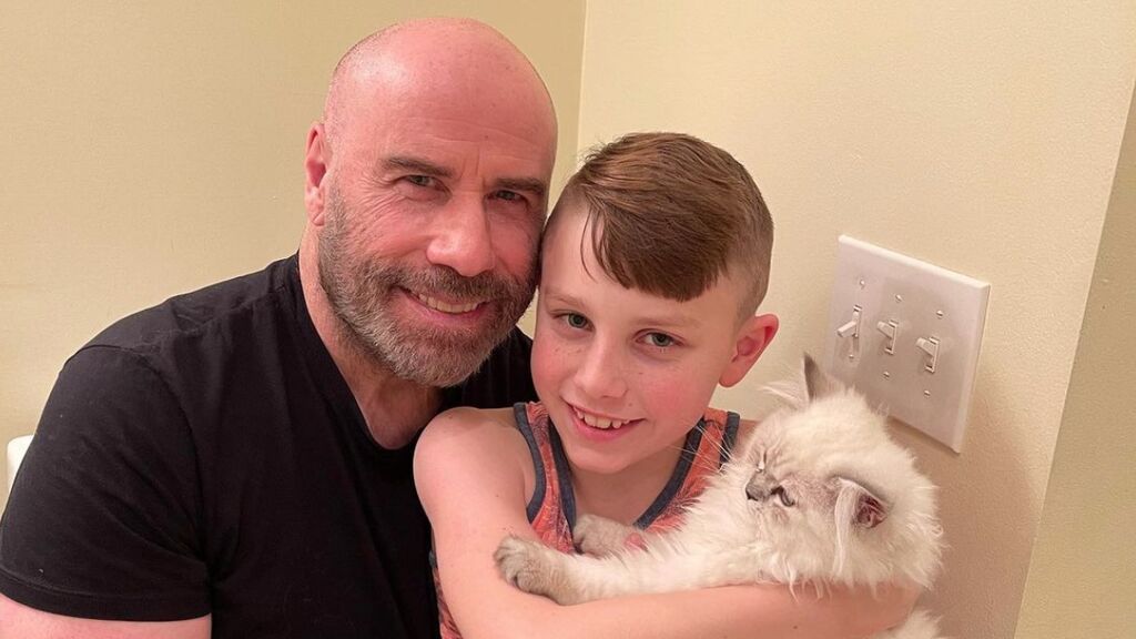 La conversación que John Travolta tuvo con su hijo de 10 años tras la muerte de su madre