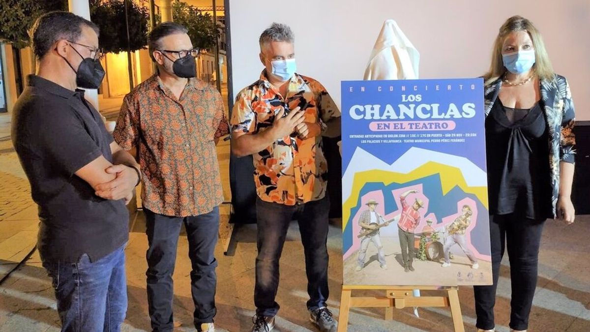 El grupo sevillano Los Chanclas homenajea 'en casa' sus 25 años de humor y música