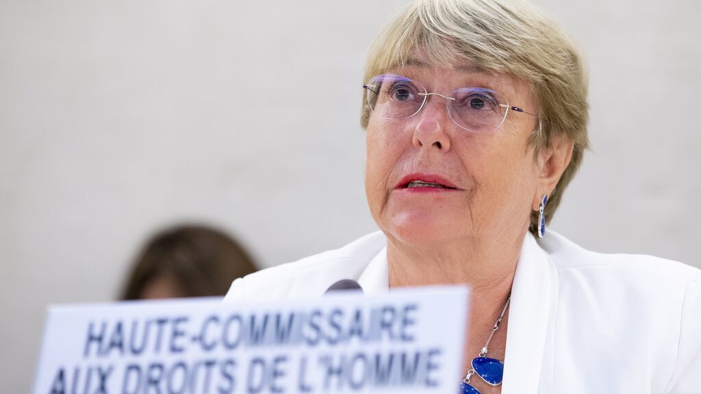 Bachelet advierte de que el trato de los talibanes a mujeres y niñas será una "línea roja"