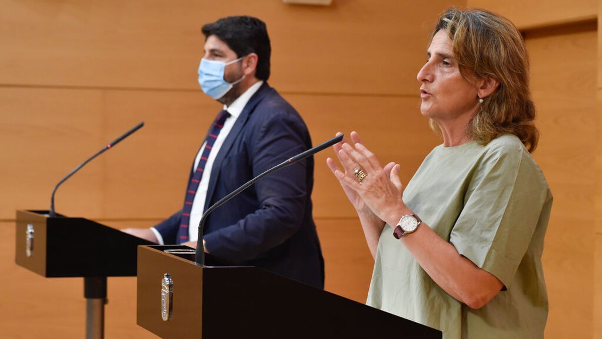 Medioambiente y Murcia sellan la paz para salvar el Mar Menor: “El compromiso es común” Medioambiente y Murcia sellan la paz para salvar el Mar Menor: “El compromiso es común”