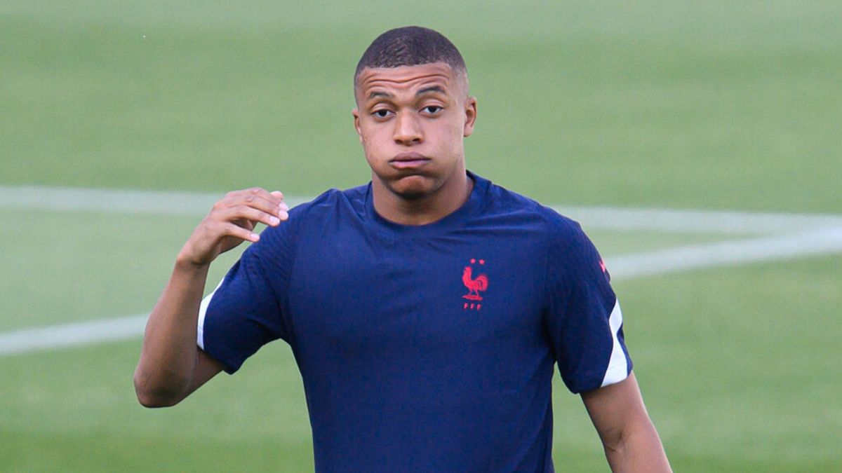 220 millones de Euros por Mbappe 220 millones de Euros por Mbappe