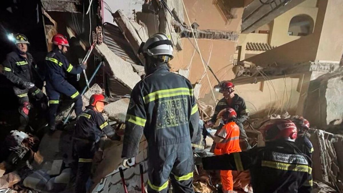 Estable en la UCI el joven rescatado con vida en el derrumbe del edificio de Peñíscola