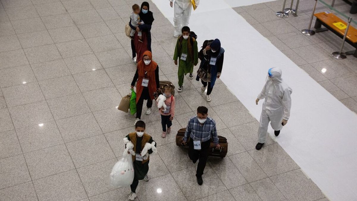 Un grupo de evacuados de Afganistán llega a Corea del Sur Un grupo de evacuados de Afganistán llega a Corea del Sur