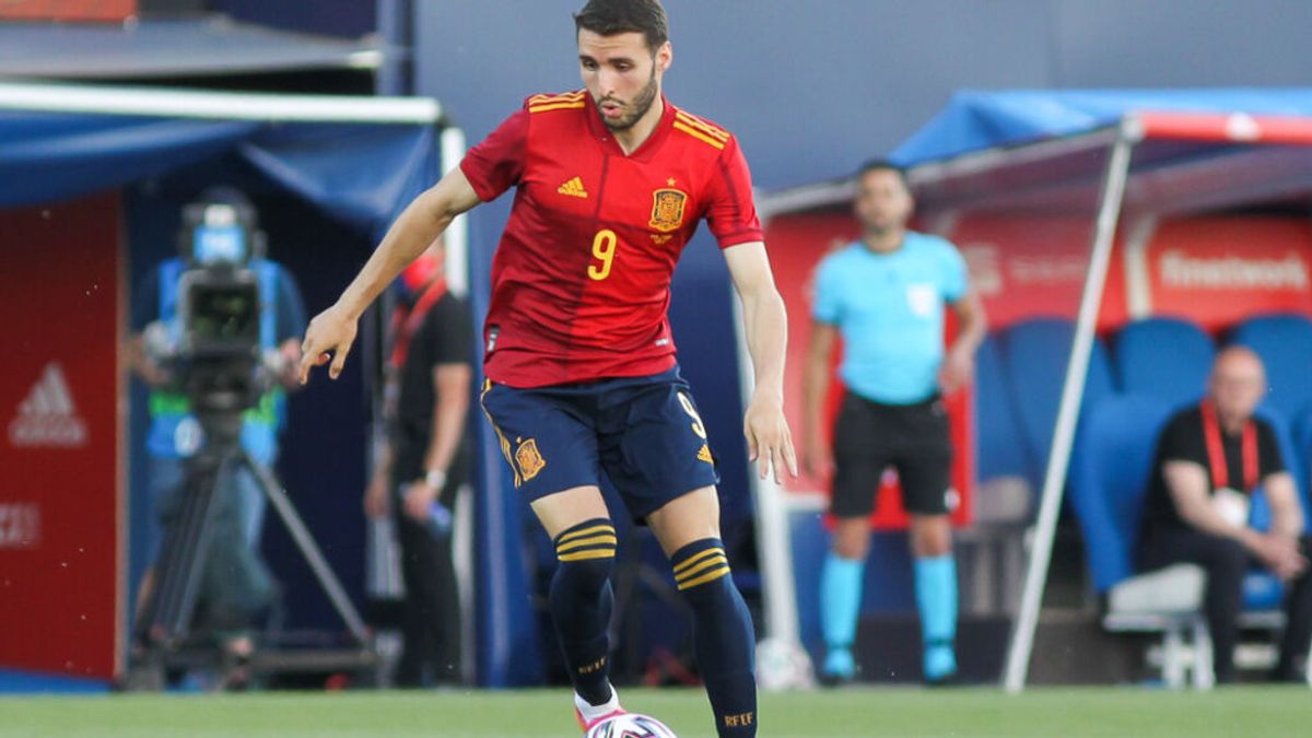 Luis Enrique convoca a Abel Ruiz en 'La Roja' y deja fuera de la lista a siete jugadores de la Eurocopa Luis Enrique convoca a Abel Ruiz en 'La Roja' y deja fuera de la lista a siete jugadores de la Eurocopa