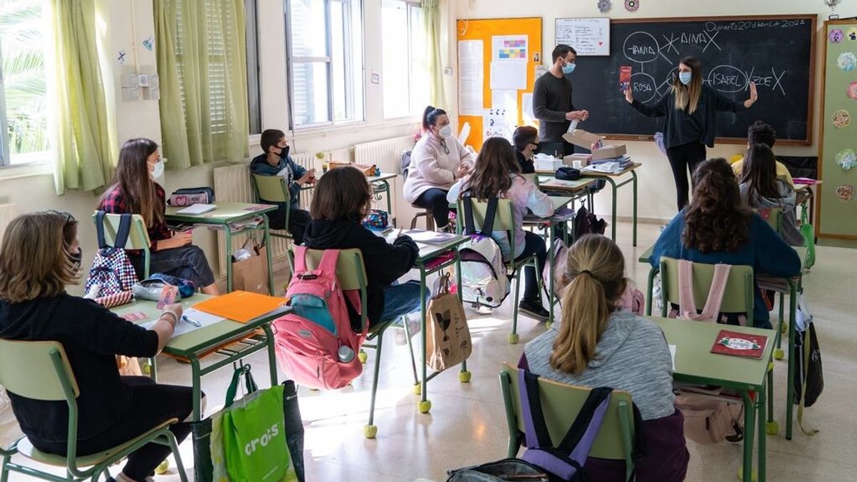 Sanidad estudia que alumnos vacunados no guarden cuarentena si son contacto Sanidad estudia que alumnos vacunados no guarden cuarentena si son contacto