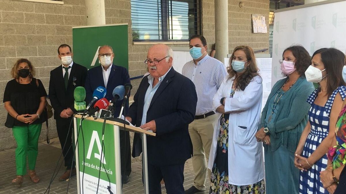 Andalucía va a llamar al casi millón de andaluces que no se han vacunado aún para que lo hagan Andalucía va a llamar al casi millón de andaluces que no se han vacunado aún para que lo hagan