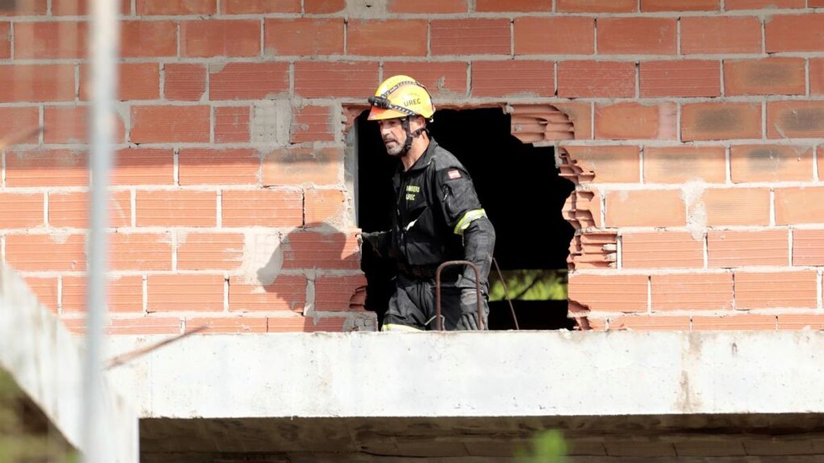 Un grupo de WhatsApp, calve para saber qué vecinos quedaron atrapados en el derrumbe del edificio de Peñíscola