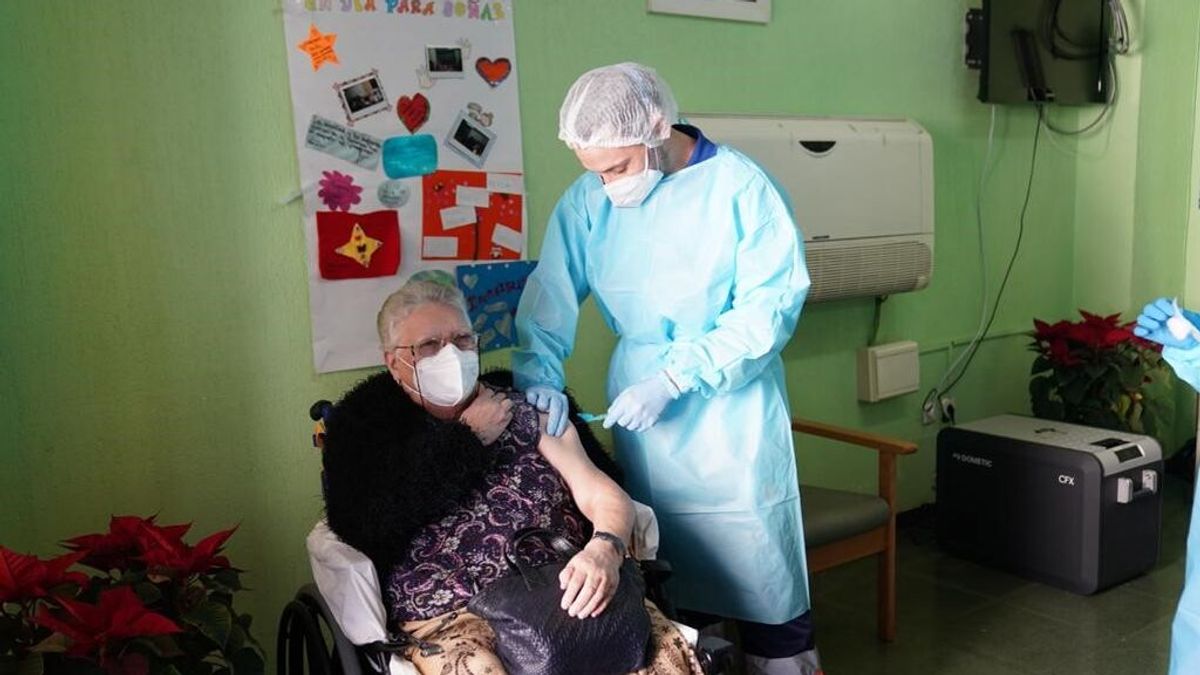 Los fallecimientos en residencias bajan ligeramente en la última semana y siguen cayendo los contagios Los fallecimientos en residencias bajan ligeramente en la última semana y siguen cayendo los contagios