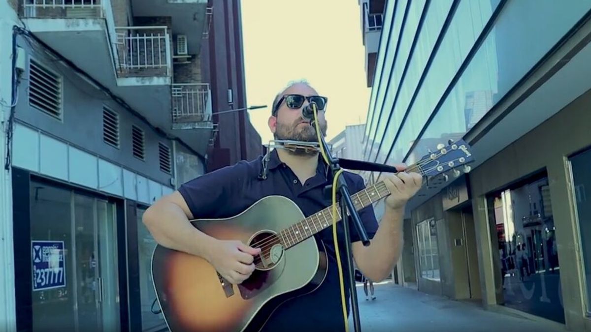 "La calle no se calla": una campaña para evitar que se sancione a los músicos callejeros de Badajoz "La calle no se calla": una campaña para evitar que se sancione a los músicos callejeros de Badajoz