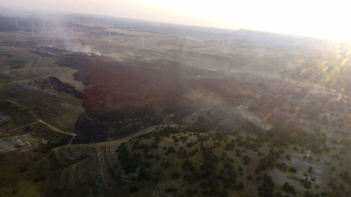 Controlado el fuego en Masa (Burgos), donde permanece más de una treintena de medios Controlado el fuego en Masa (Burgos), donde permanece más de una treintena de medios