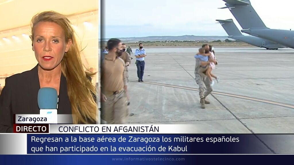 Margarita Robles recibe en Zaragoza a los militares desplegados en la operación en Afganistán